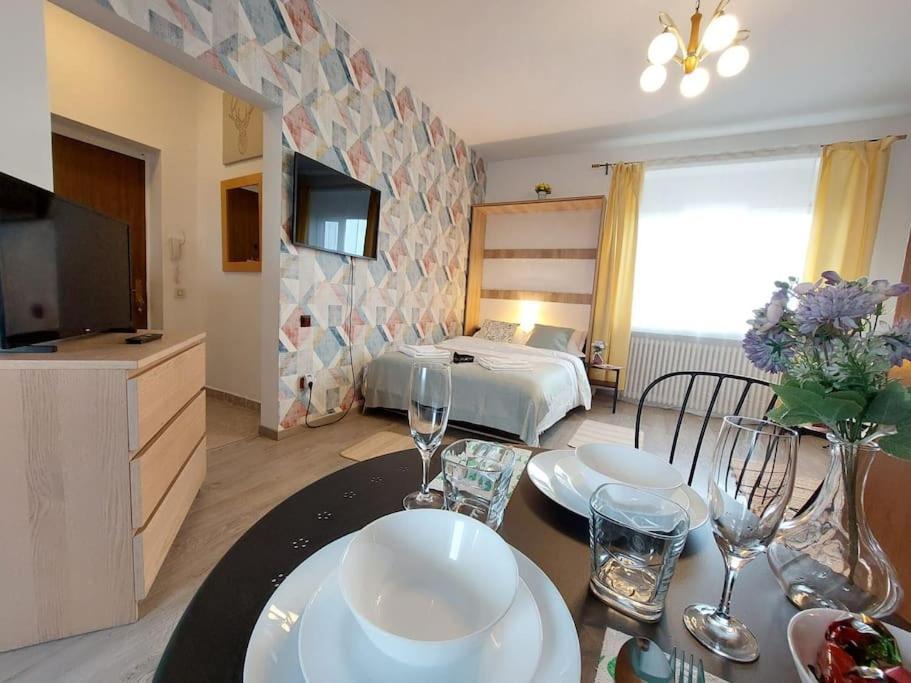 Sweet Dreams Suites Panoramic Studio Zodiac Dorobanti Бухарест Екстер'єр фото